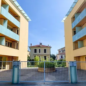 Giallomango In Lucca