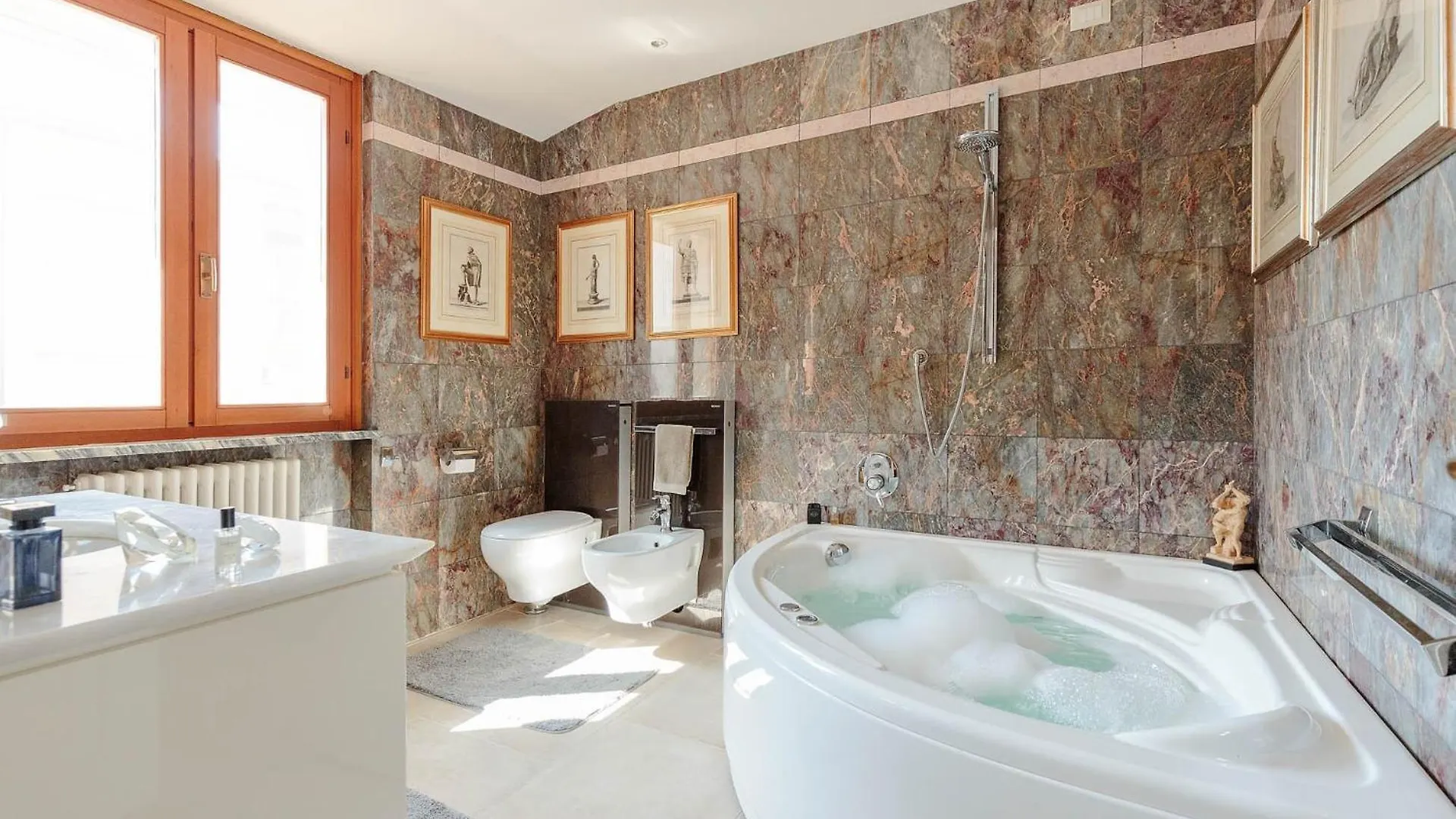 Apartment Casa Stella, A Superb 2 Bedrooms And Terrace Lucca