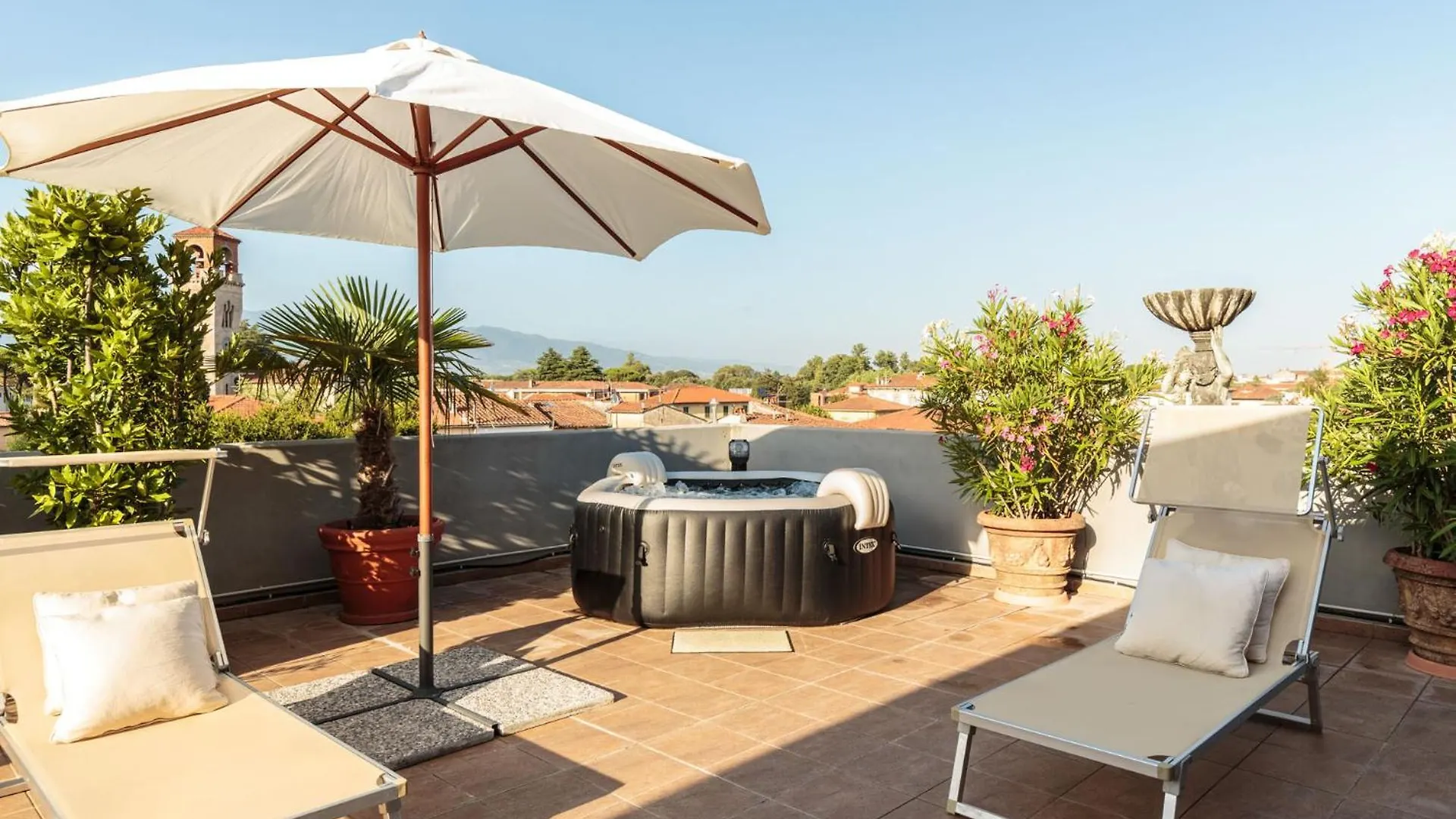 Casa Stella, A Superb 2 Bedrooms And Terrace Lucca Apartment